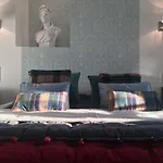 La Maison Carree - De Charme - Clim & Piscine Chauffee *