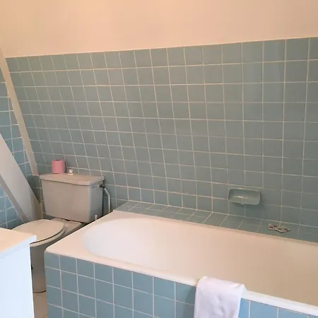 Homestay La Maison Carree - De Charme - Clim & Piscine Chauffee *