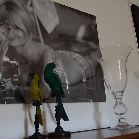 La Maison Carree - De Charme - Clim & Piscine Chauffee * Les Eyzies