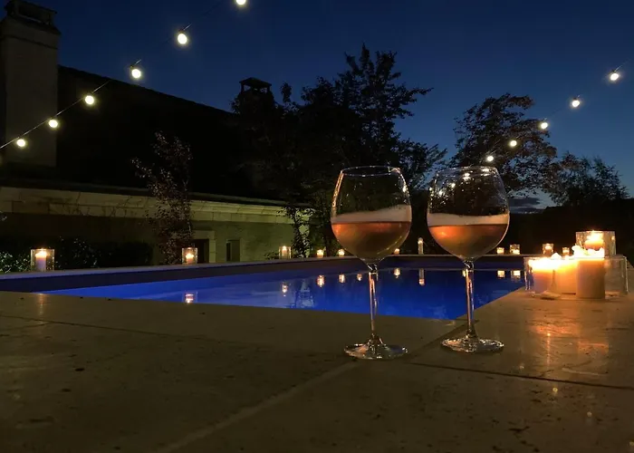 Ubytování v soukromí La Maison Carree - De Charme - Clim & Piscine Chauffee